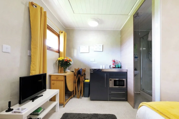 Standard Chalet