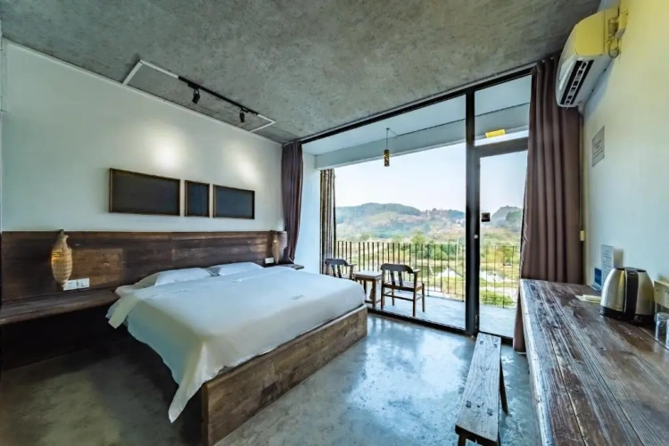 Standard Double room with view