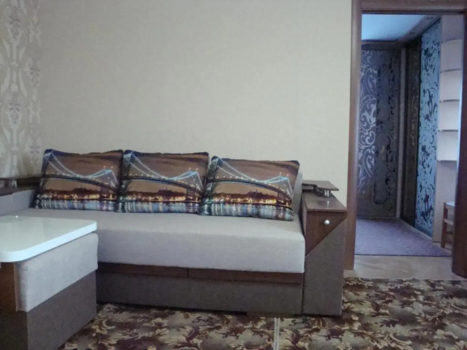 Apartment on Ivasyuka 11