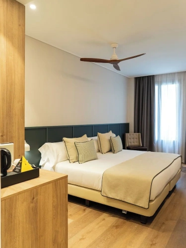 Deluxe Double room with city view