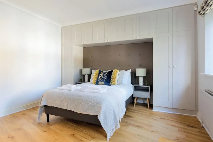 Comfortable 2 Bed Apartment by Tower Bridge
