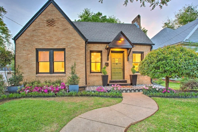 3 Bedrooms Cottage