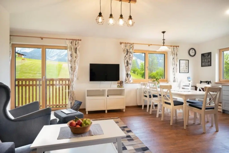2 Bedrooms Apartment