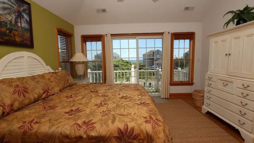Flying Dutchman - 5 Br Home