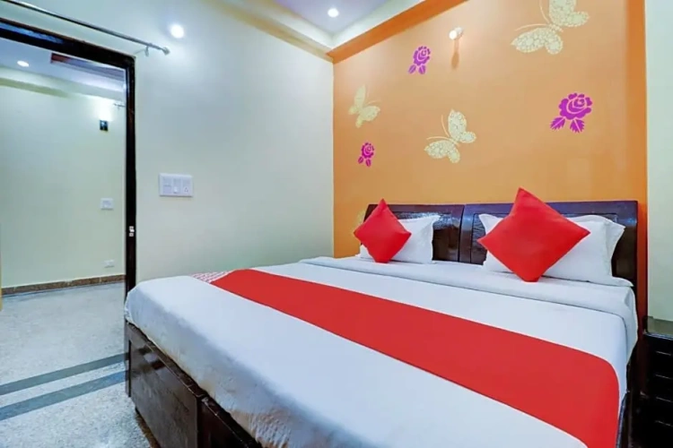 Standard Triple room with balcony