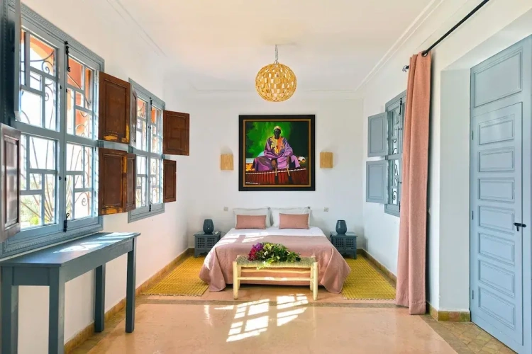 Standard Triple room