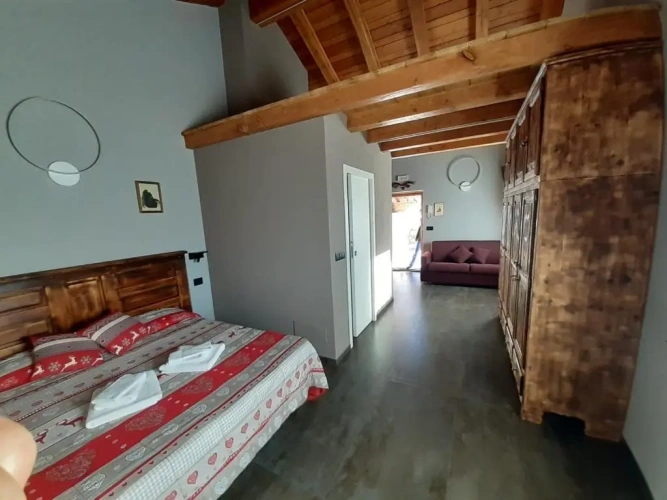 Standard Family room with mountain view