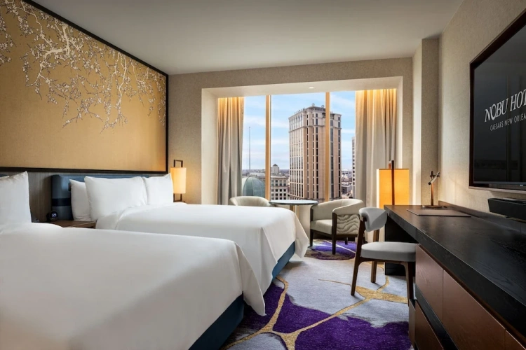 Luxury Quadruple room with city view