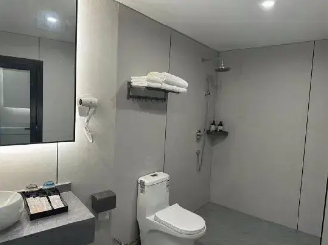 Fenglin Hotel