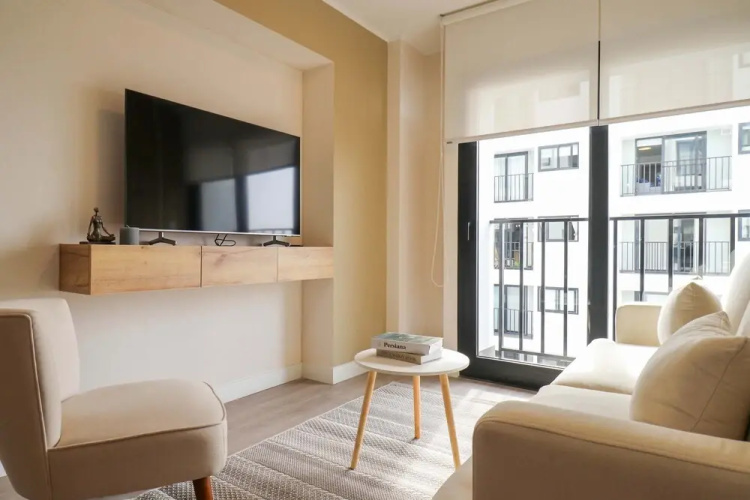 w Exceptional 2BR w Balcony in Barranco