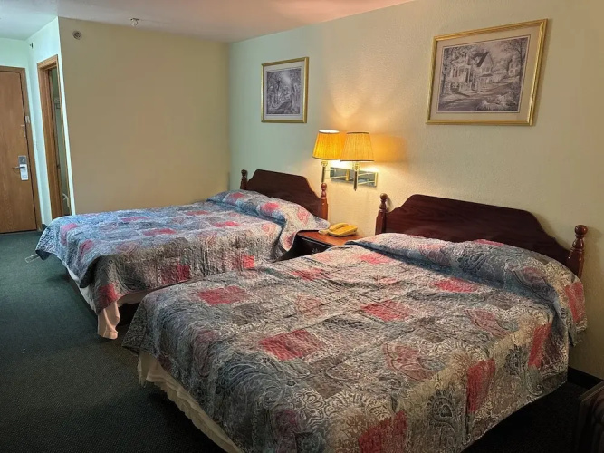 Highland Inn Peculiar