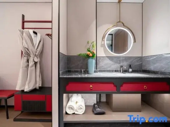 1 Bedroom Suite