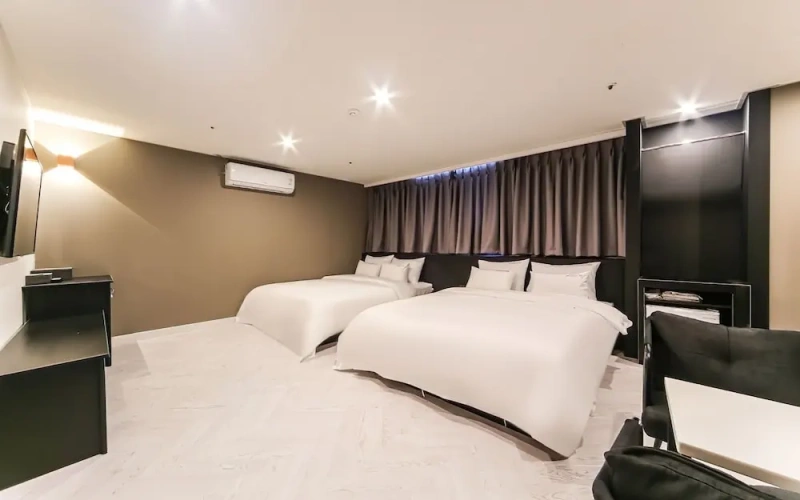 Standard Twin Family room