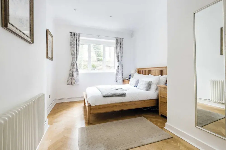 Chic Coleherne Road Garden House