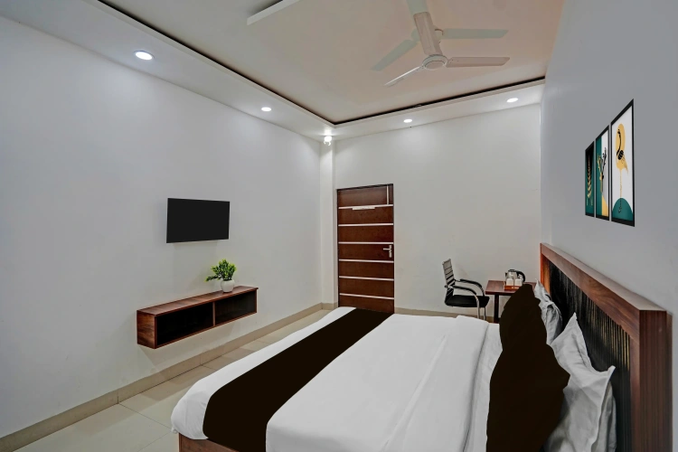 Classic Triple room
