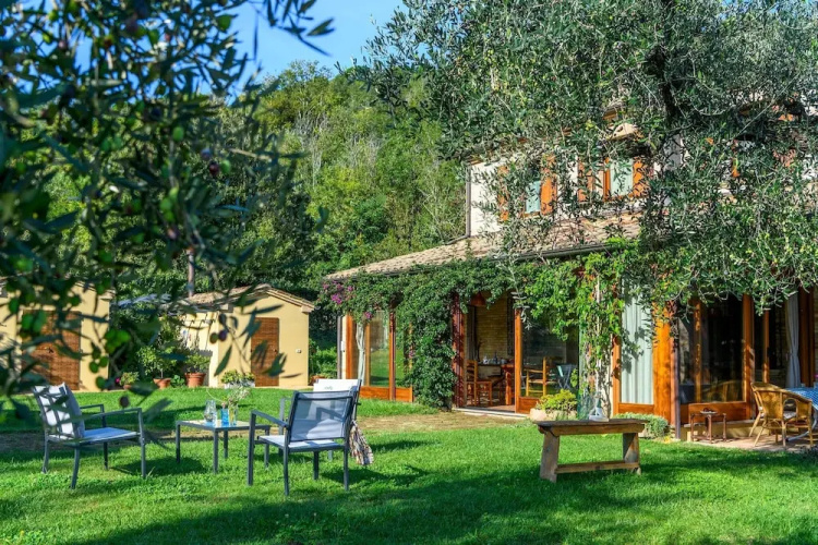 Villa Emilianna 12 2 by Marche Holiday Villas