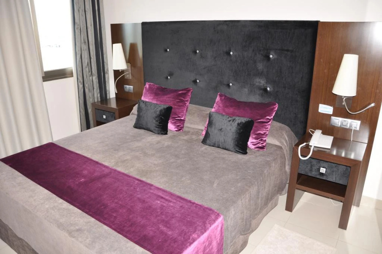 Suites Hotel Omeya