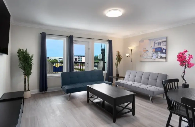 1 Bedroom Standard room with partial ocean view