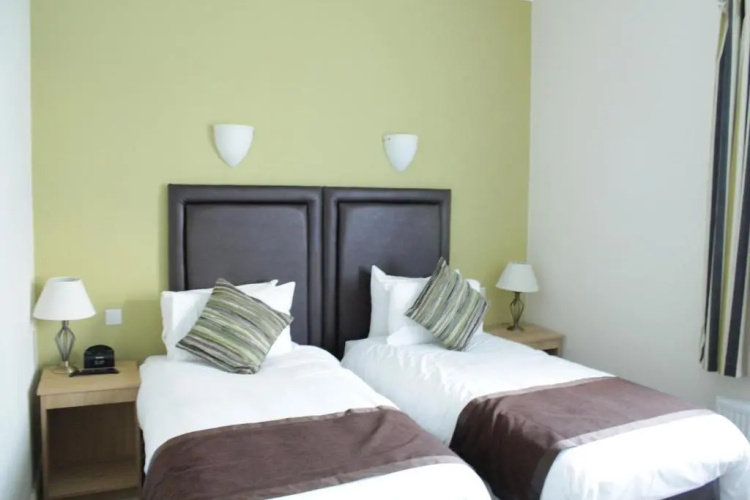 Heath Cottage Hotel