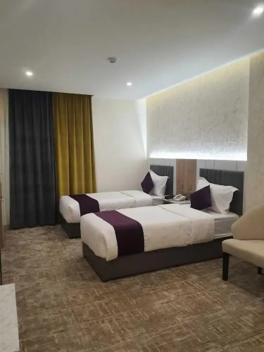 Diamond corners Hotel