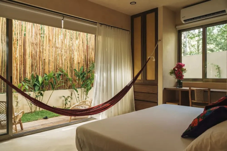 Luxury Jungle Retreat Sleeps 10 Rooftop Pool