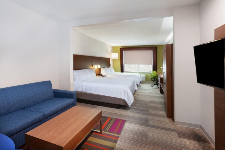 Quadruple Suite
