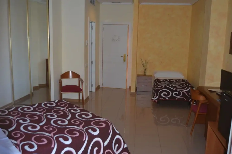 Standard Triple room with balcony