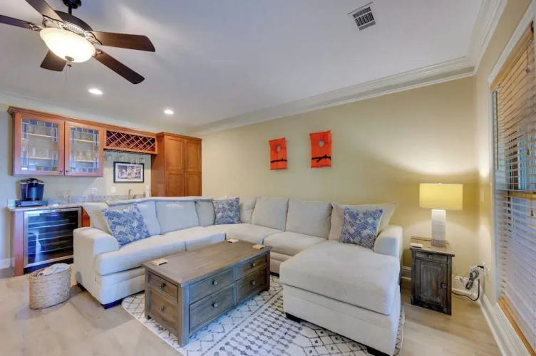 Lake Oconee Abode w/ Patio, Grill & Fire Pit Table