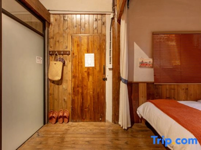 Twin Cottage