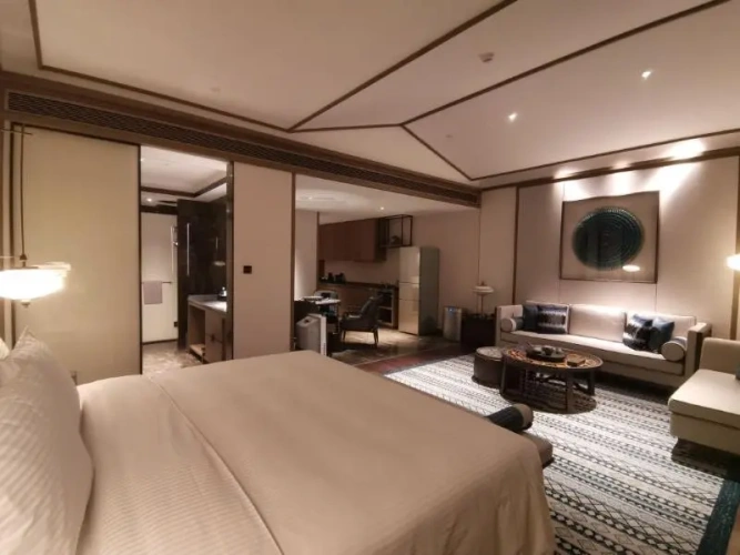 Family Suite with balcony and with lake view