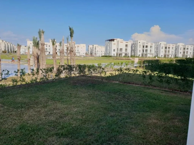 3 Bedrooms Apartment