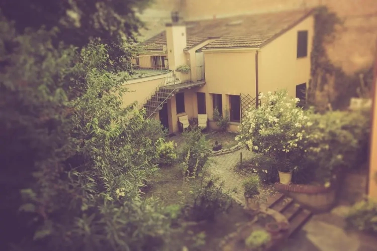 Apartment with garden view