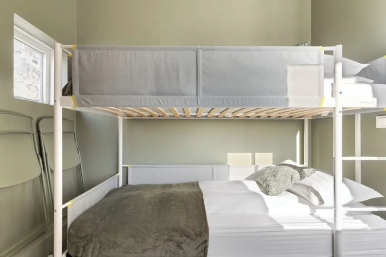 Economy Quadruple room