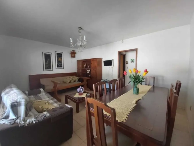 3 Bedrooms Cottage with balcony