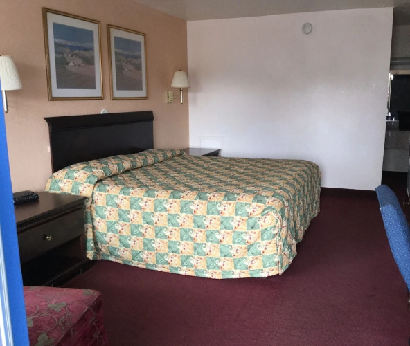 Belmont Inn & Suites