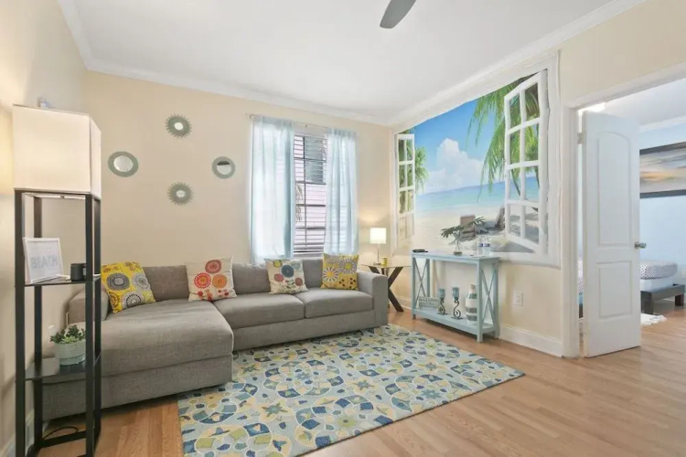 2 Bedroom Deluxe Apt on Collins Ave