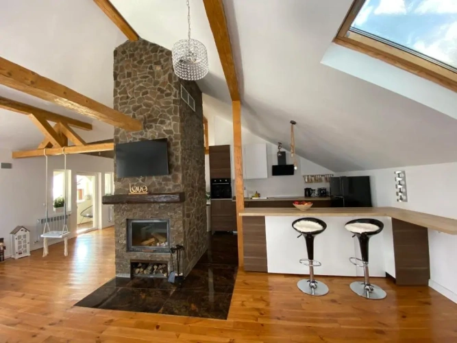 2 Bedrooms Apartment