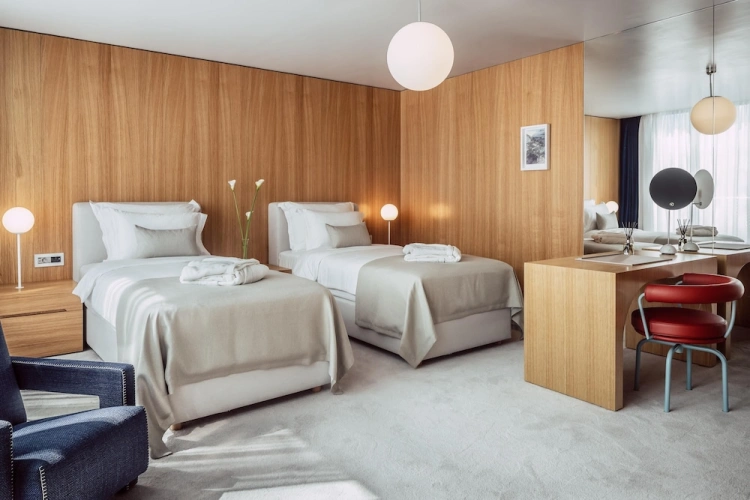Premium Twin room