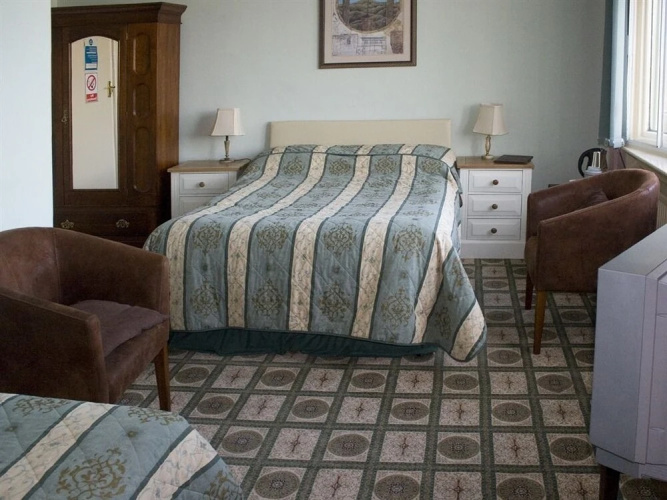 The New Beehive Inn