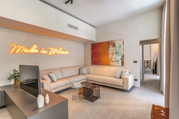 2 Bedrooms Apartment