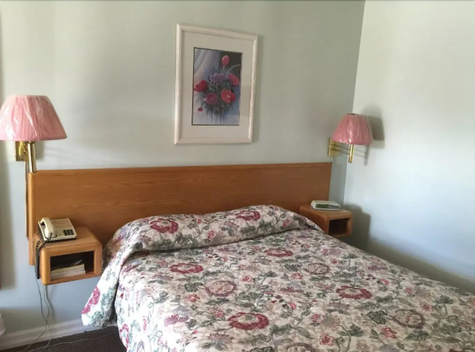 Satelite Motel
