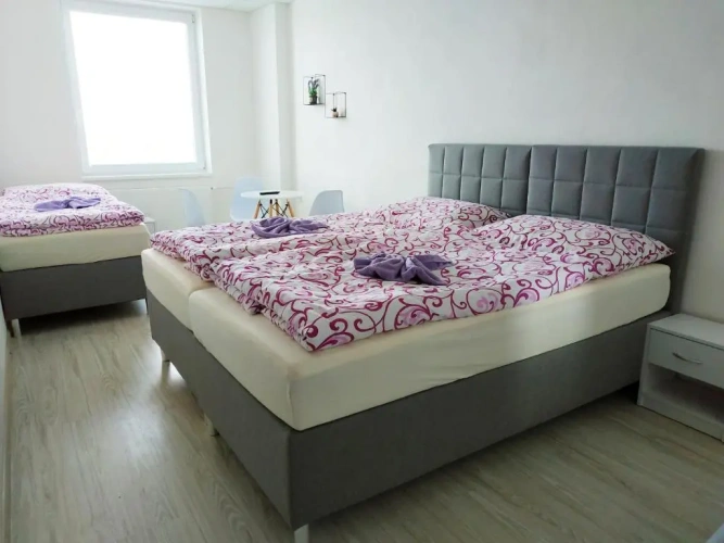 Deluxe Studio