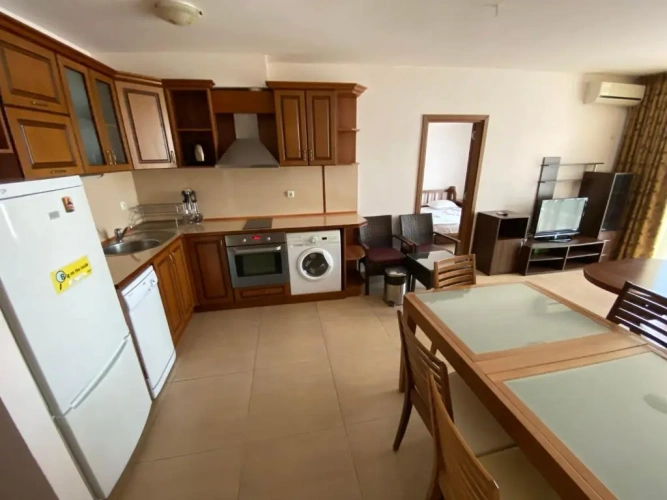 2 Bedrooms Apartment