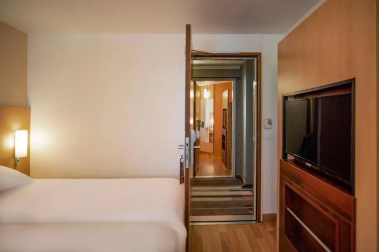 Standard Double room with view