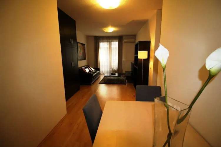 Broadway Apartments
