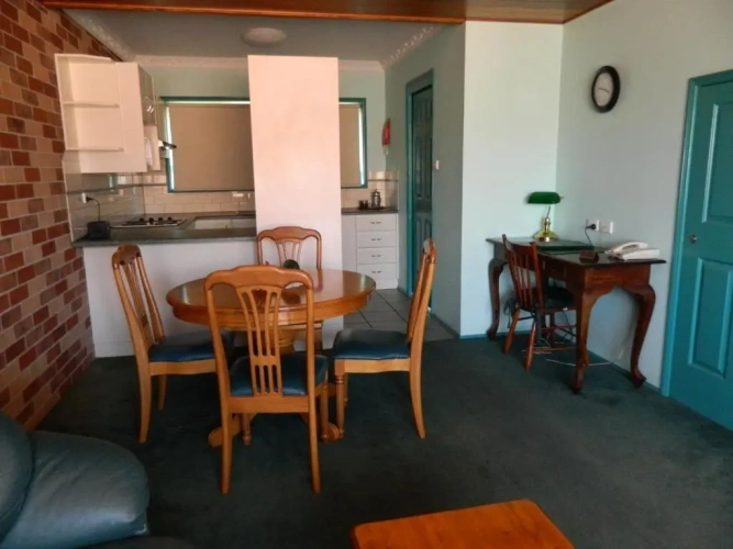 2 Bedrooms Cottage