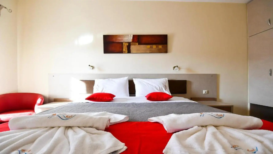 Avra Hotel