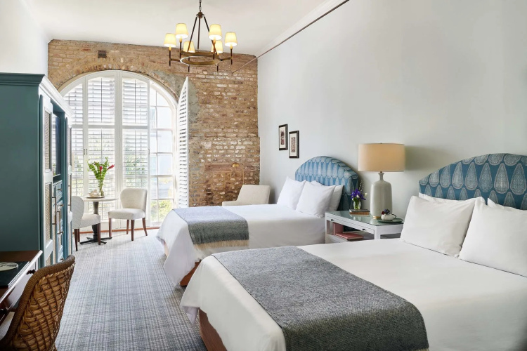 HarbourView Inn