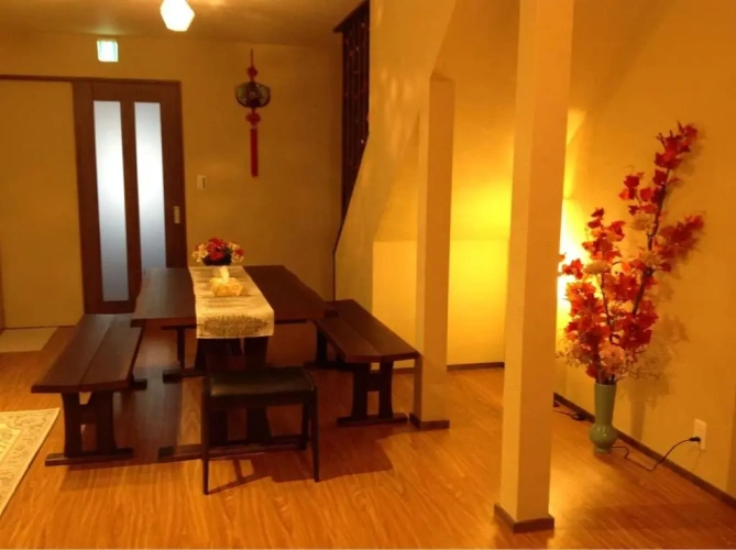 3 Bedrooms Apartment