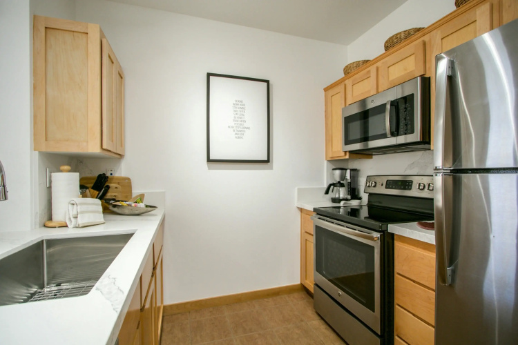 Sunstone #109 Condo